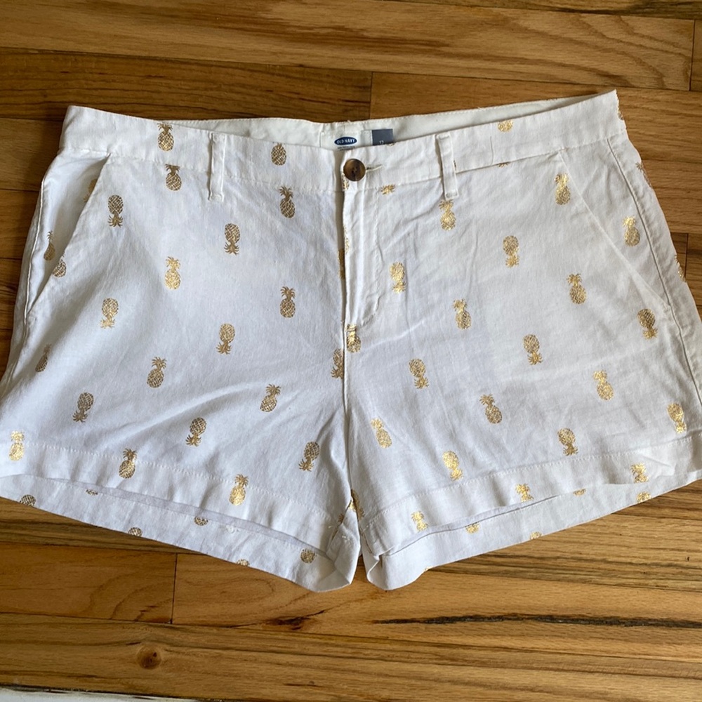 Old navy pineapple shorts size 12